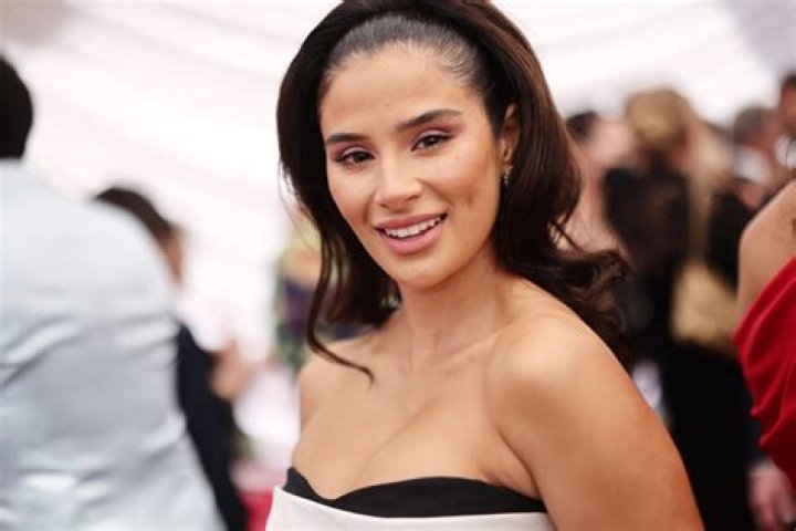 Diane Guerrero Height, Weight, Net Worth, Age, Birthday, Wikipedia, Who, Instagram, Biography