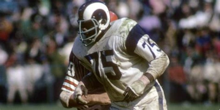 Did Dick Butkus ever win a Super Bowl? How many sacks did Dick Butkus have?