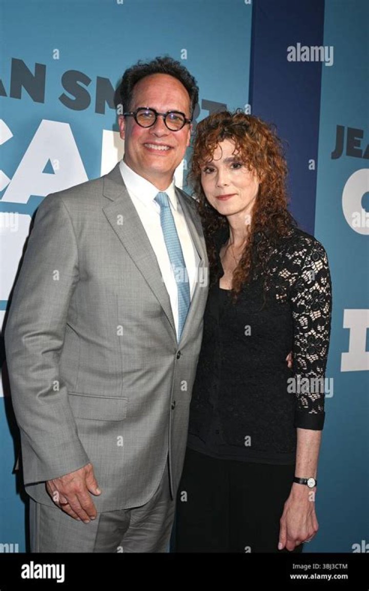 
Diedrich Bader Wife Dulcy Rogers Are Married Since 1997 