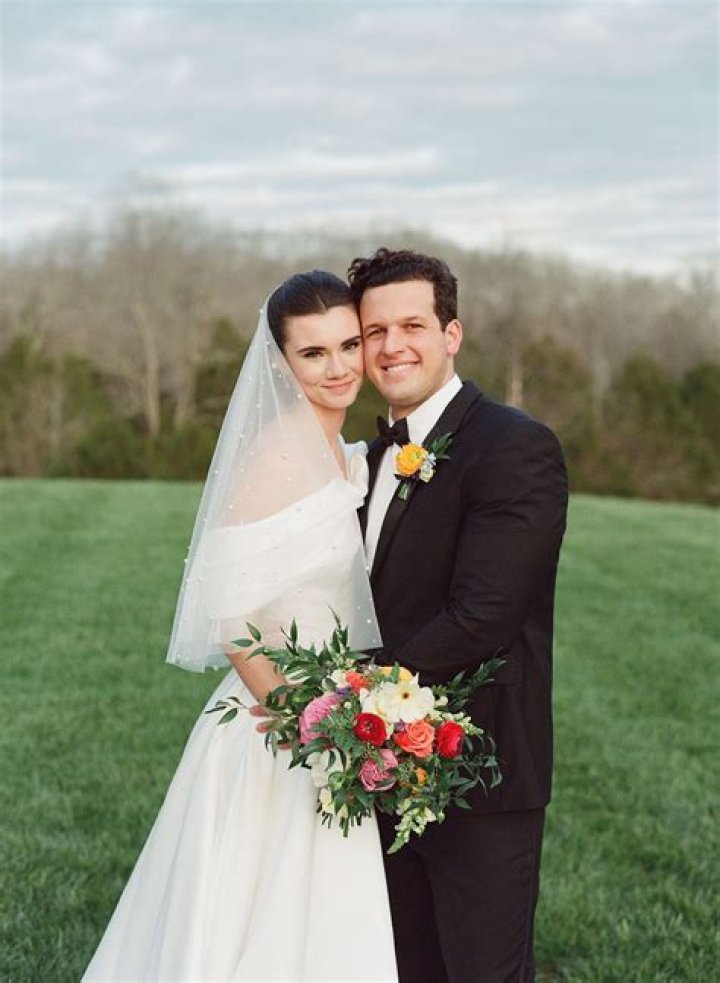 Does Brett Marry The Chaplain? – Celebrity