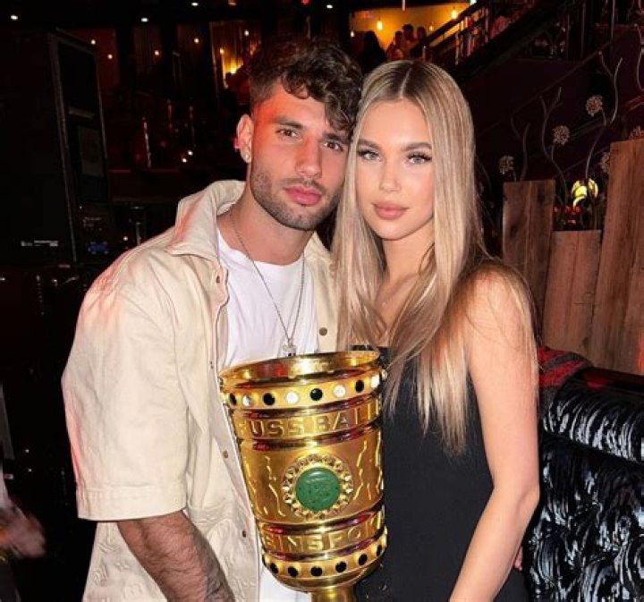 
Dominik Szoboszlai Wife: Is He Married To Girlfriend Fanni Gecsek? 