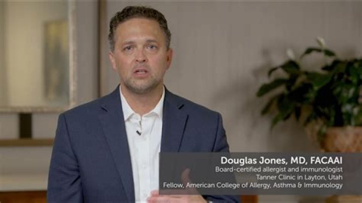 Dr. Douglas Jones, MD – Manchester, IA