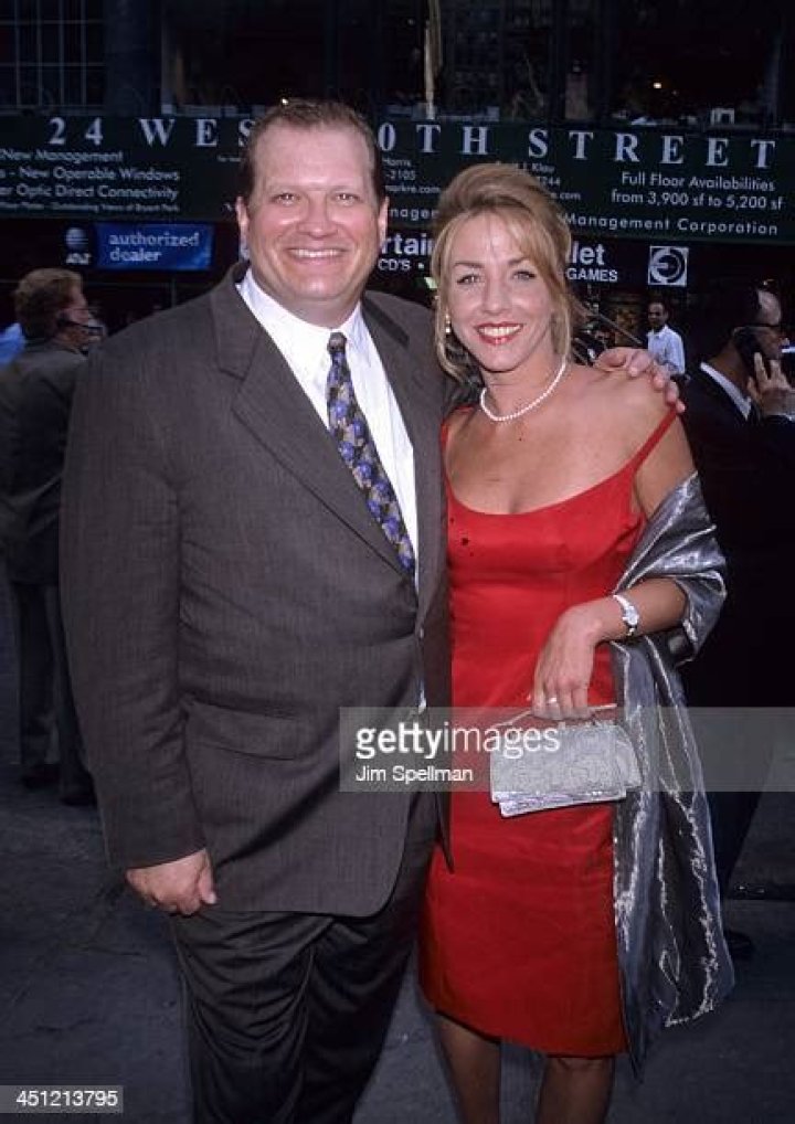 Drew Carey partner: Is Drew Carey married?