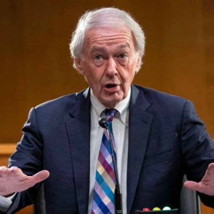 
Ed Markey Criticized Elon Musk After A Reporter Created A Verified Account In His Name 