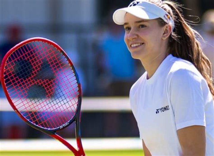 Elena Rybakina in Workout Gear Jumps Rope At the Gym