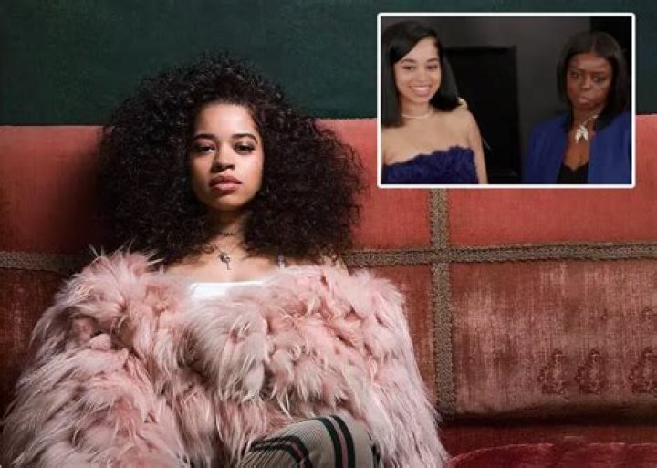 Ella Mai Parents: Irish Father And A Jamaican Mother, Family And Ethnicity