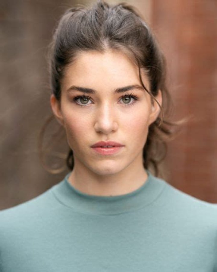 Ellie Macdowall Height, Weight, Net Worth, Age, Birthday, Wikipedia, Who, Nationality, Biography