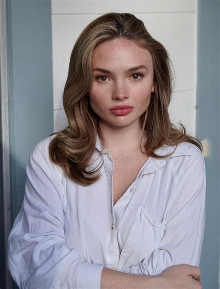 Emily Alyn Lind Height, Weight, Net Worth, Age, Birthday, Wikipedia, Who, Instagram, Biography
