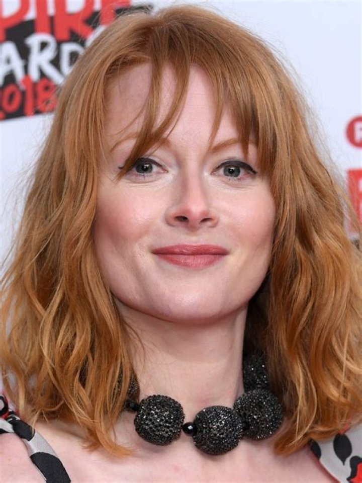 Emily Beecham Wiki, Age, Boyfriend, Height, Parents, Education, Career & More