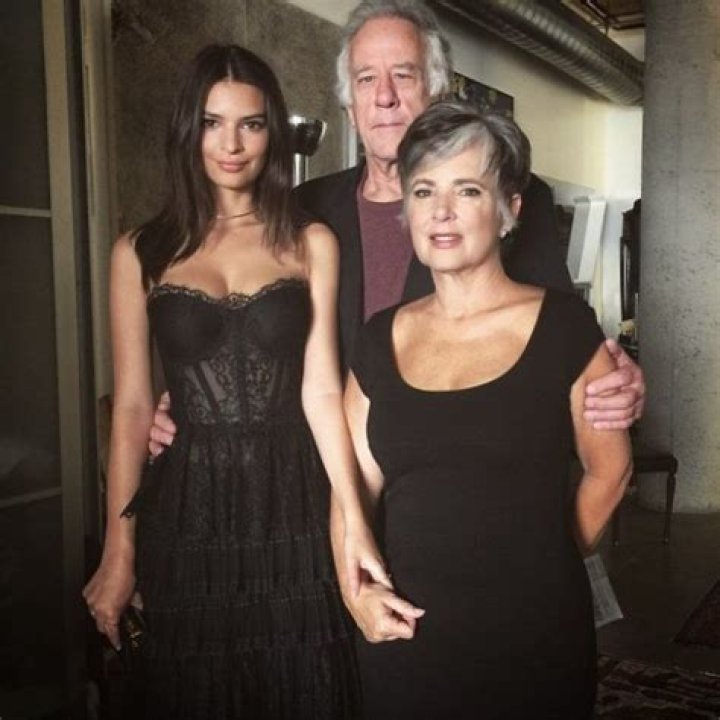 Emily Ratajkowski parents: Meet John David Ratajkowski, Kathleen Balgley