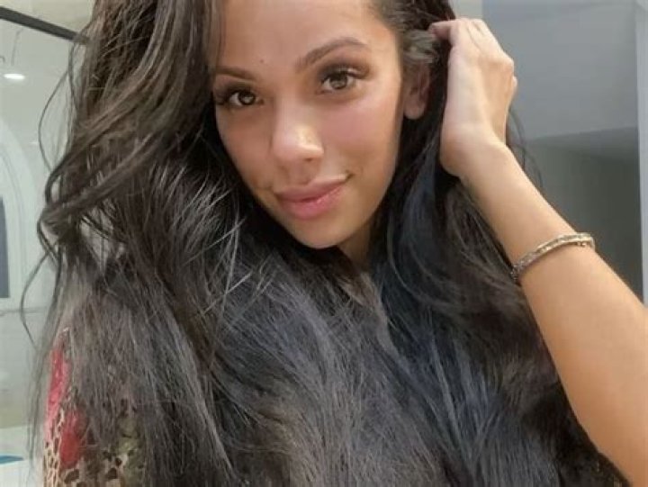 Erica Mena Is Showing Off Her Curves On Social Media And Fans Are In Awe