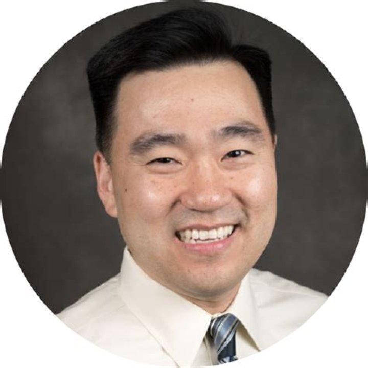 Dr. Ernest Lindell, MD – Naperville, IL