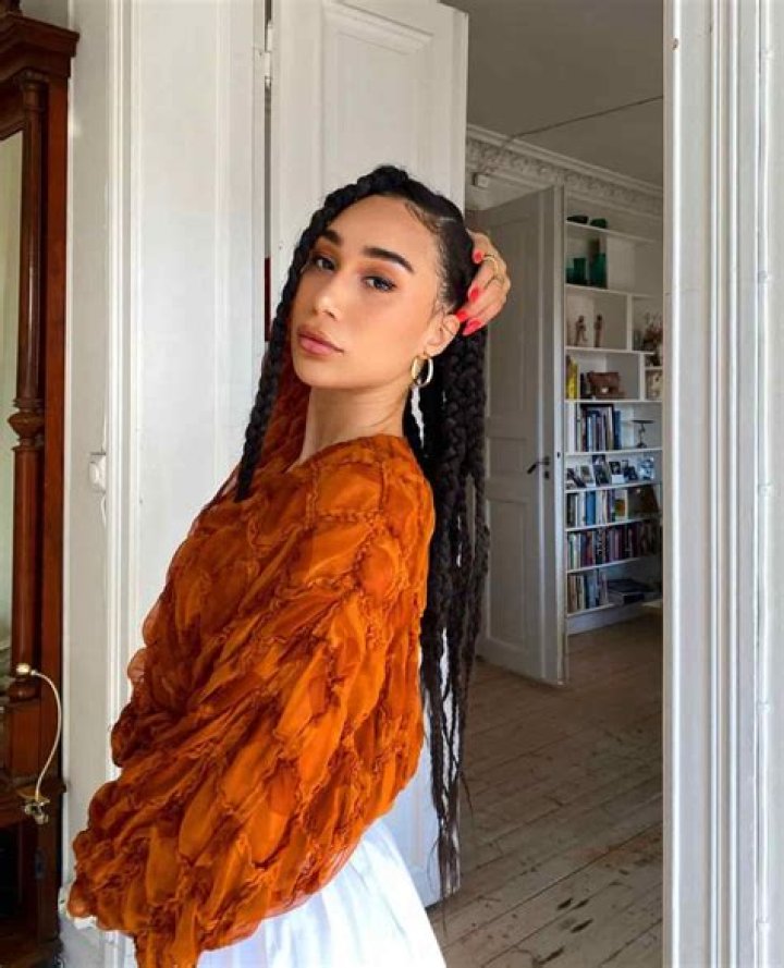 Eva Gutowski Height, Weight, Net Worth, Age, Wiki, Who, Instagram, Biography