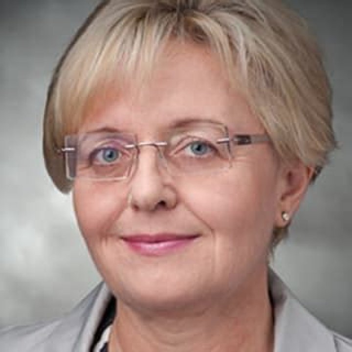 Dr. Eva Sledz, MD – Downers Grove, IL