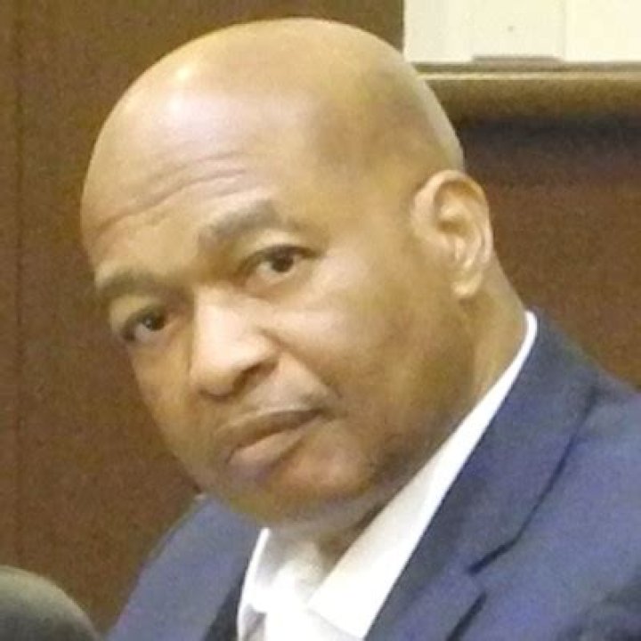 Dr. Ezekiel Akande, MD – Somerset, KY