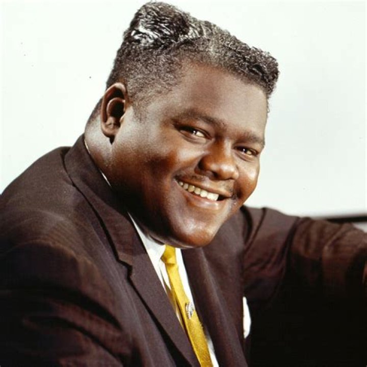 Fats Domino Biography - Facts, Childhood, Family Life & Achievements
