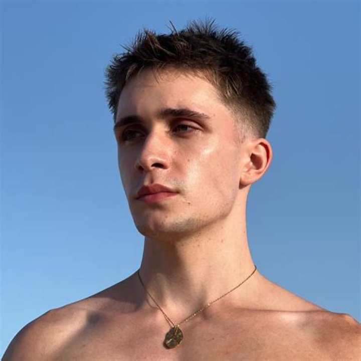 
Filip Szyc Height, Age, Girlfriend, Biography, Wiki, Net Worth 