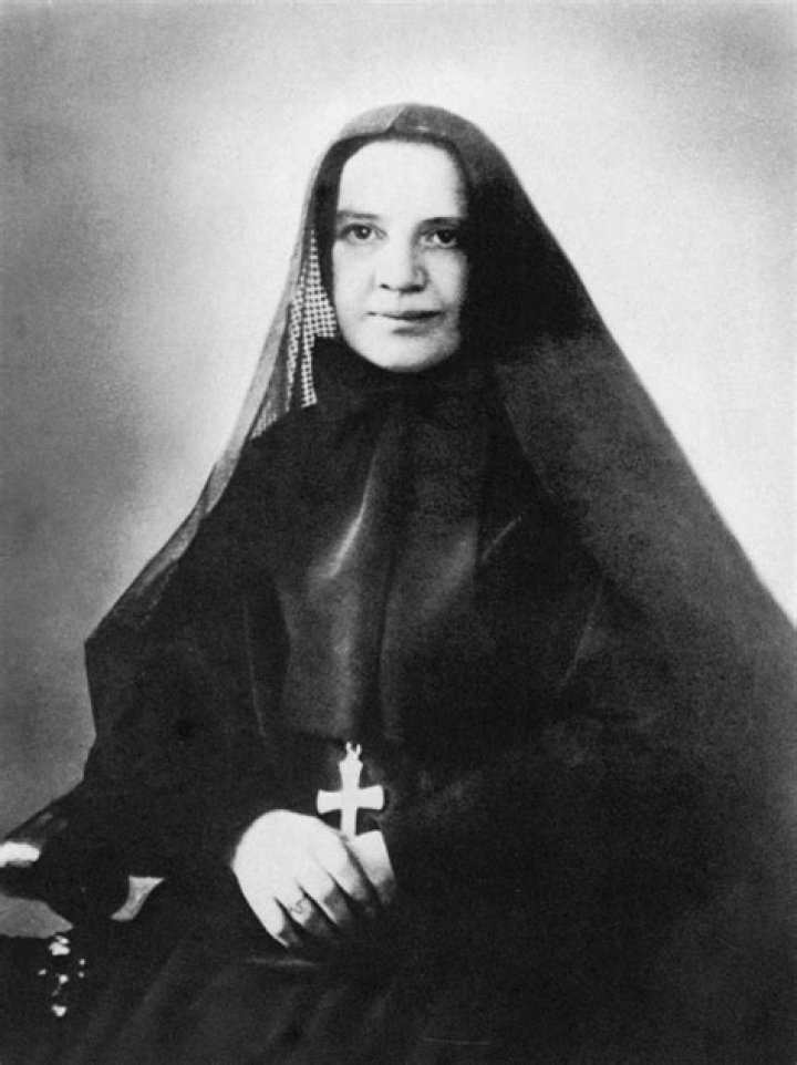 Frances Xavier Cabrini Biography - Facts, Childhood, Family Life & Achievements