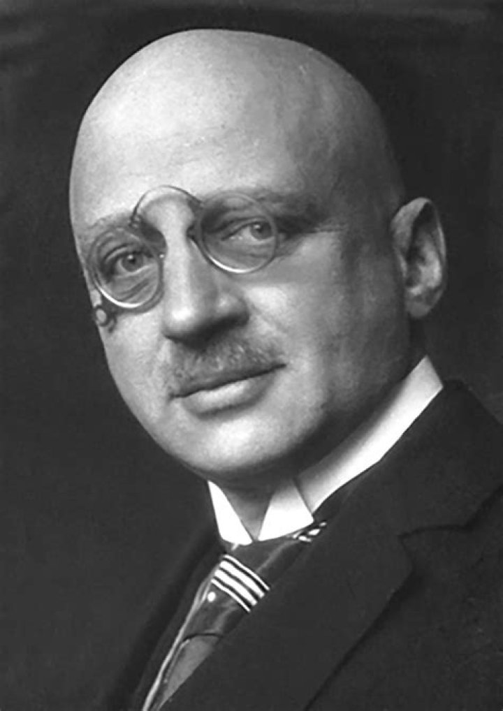 Fritz Haber Biography - Childhood, Life Achievements & Timeline