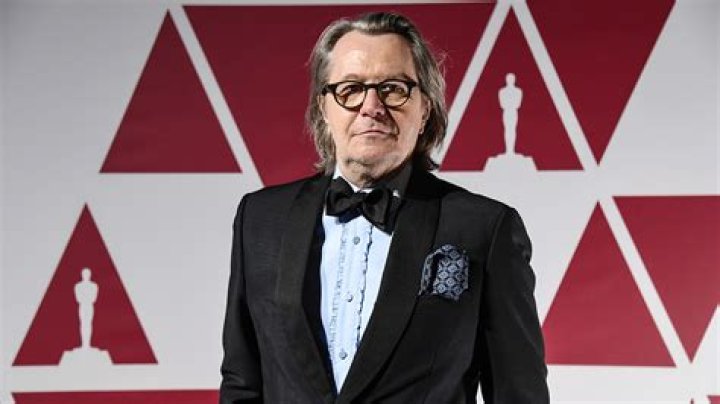 Gary Oldman clarifies length of ‘Oppenheimer’ role