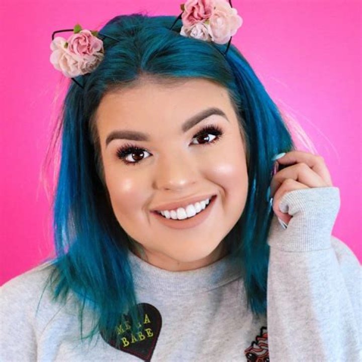 Gillian Bower Biography - Facts, Childhood, Family Life & Achievements