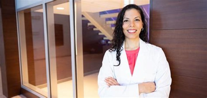 Dr. Gloria Santayana, DO – Valrico, FL