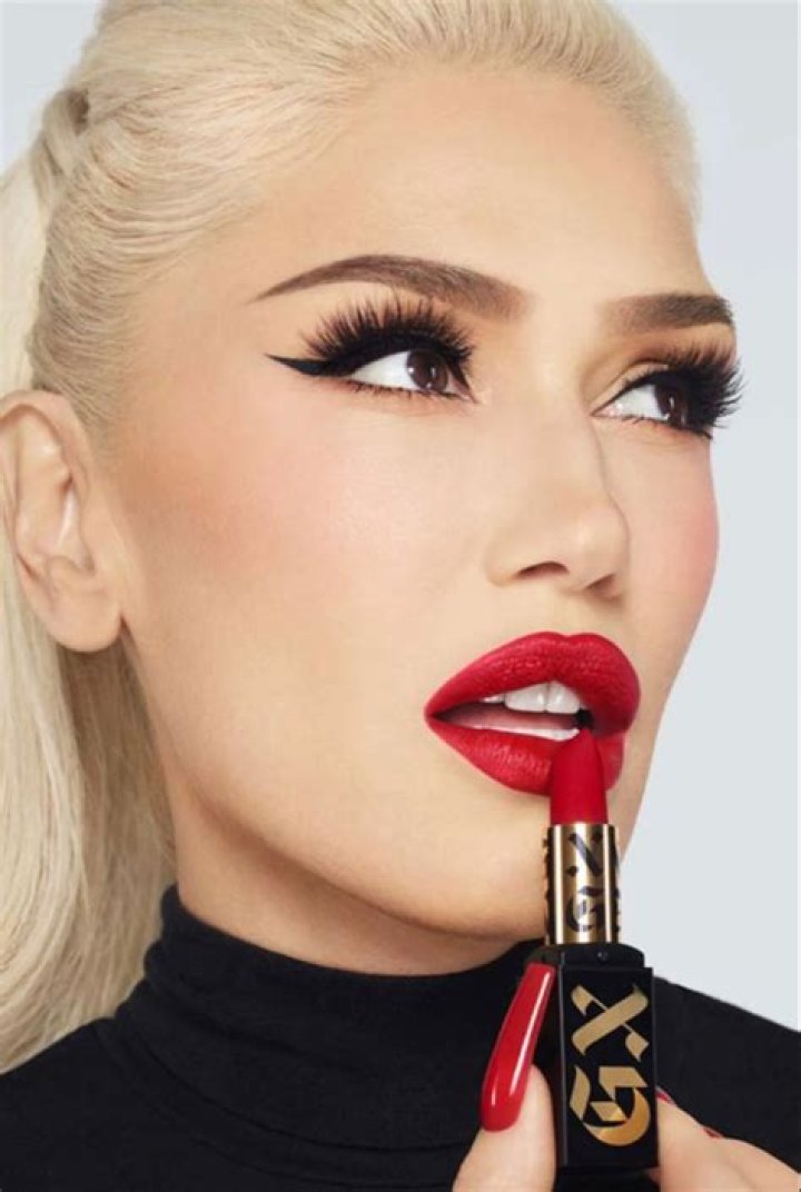 Gwen Stefani Favorite Lipstick Color Food Bands Biography