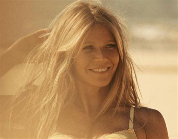Gwyneth Paltrow Is A Total Beach Babe In These Stunning Photos