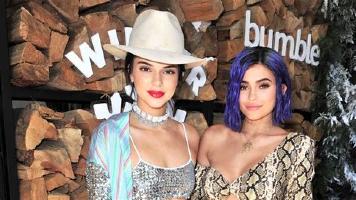 Hailey Baldwin And Kendall Jenner Reveal They’ve Kissed The Same Man Before – Check Out The Video!