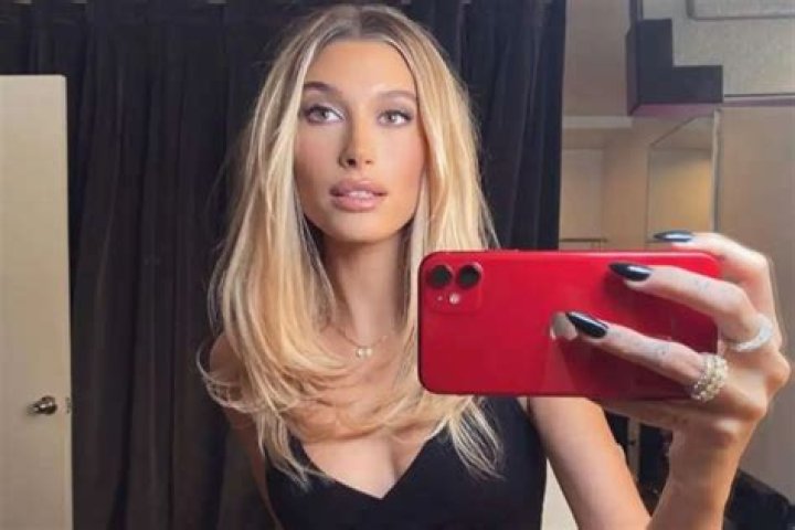 Hailey Baldwin Bieber Wears Oversized Casablanca Shirt With Bathing Suit On Beach With Kendall Jenner