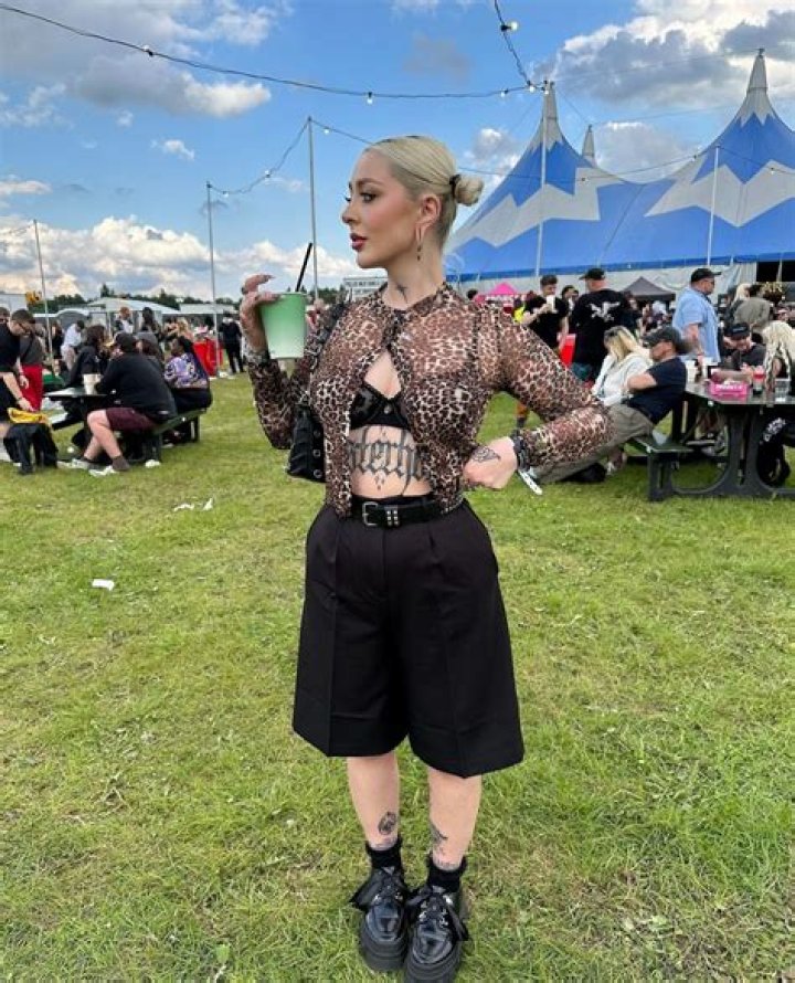 Hardcore Raver Literally Breaks His Neck At Barely Alive Show