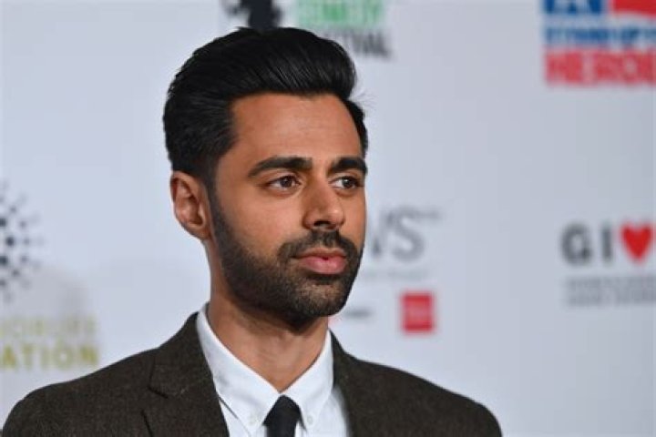 Hasan Minhaj Biography - Facts, Childhood, Family Life & Achievements