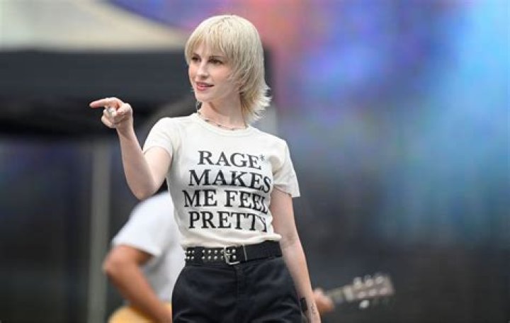Hayley Williams (YouTuber) – Bio, Facts, Family Life, Career