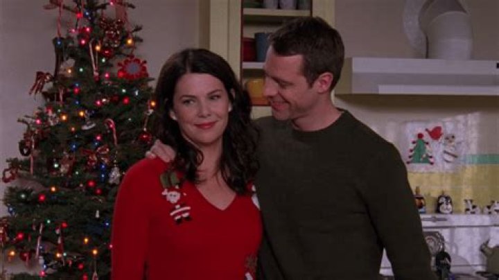 Here are the best Christmas episodes of ‘Gilmore Girls’