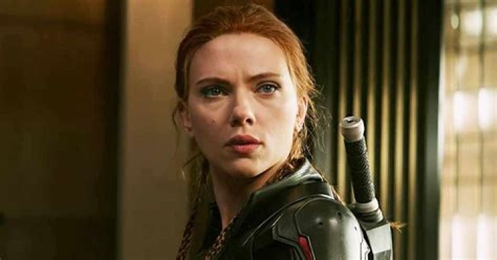 Here’s How Scarlett Johansson Could Look As The DCEU’s Poison Ivy