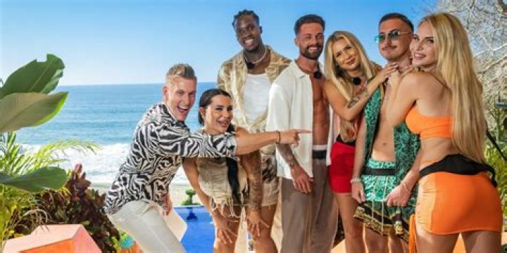 How Rich Is Ray Gantt From Ex On The Beach Season 5? Meet On Instagram