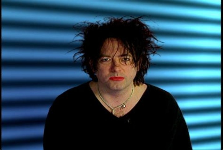 How rich is Robert Smith from The Cure? – Celebrity