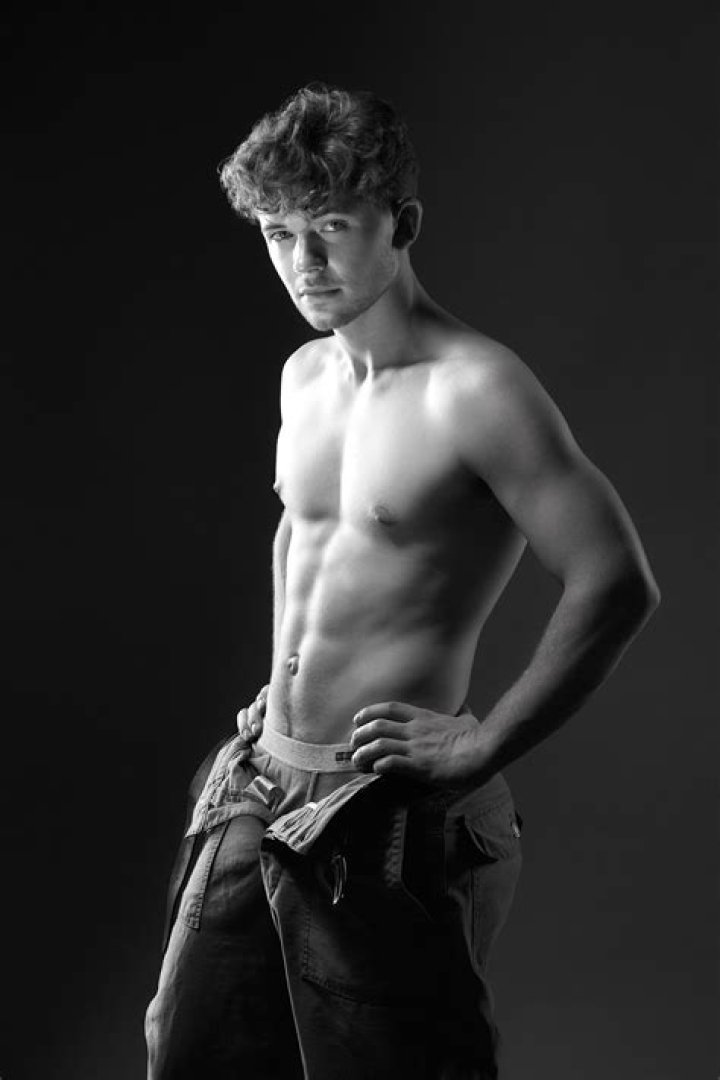 Igby Rigney Age, Birthday, Wiki, Instagram, Girlfriend, Father, Mother, Height & More