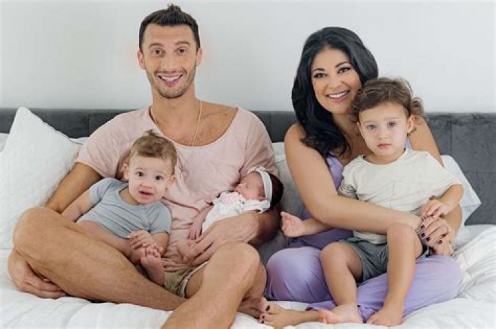 
Intimacy Cast Itziar Ituño Married And Her Husband Juan Fernandez Got Married At 2017 – How Many Kids Do They Have? 