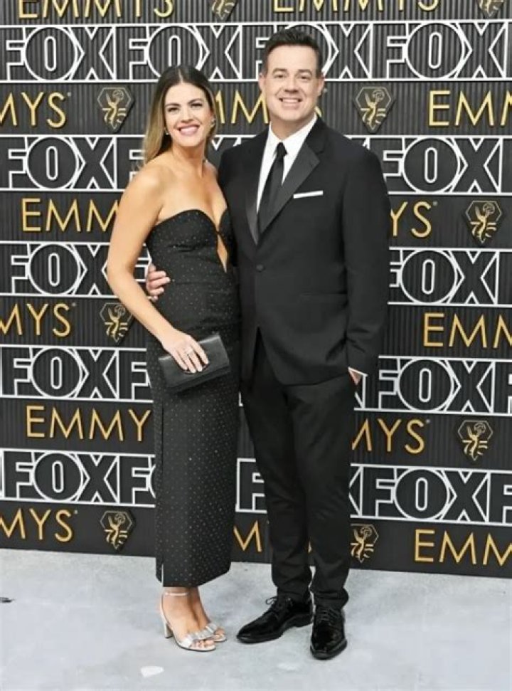 
Is Carson Daly Married? Who is Carson Dalys Wife, Height, Weight, Bio, Age, Career, Net Worth 
