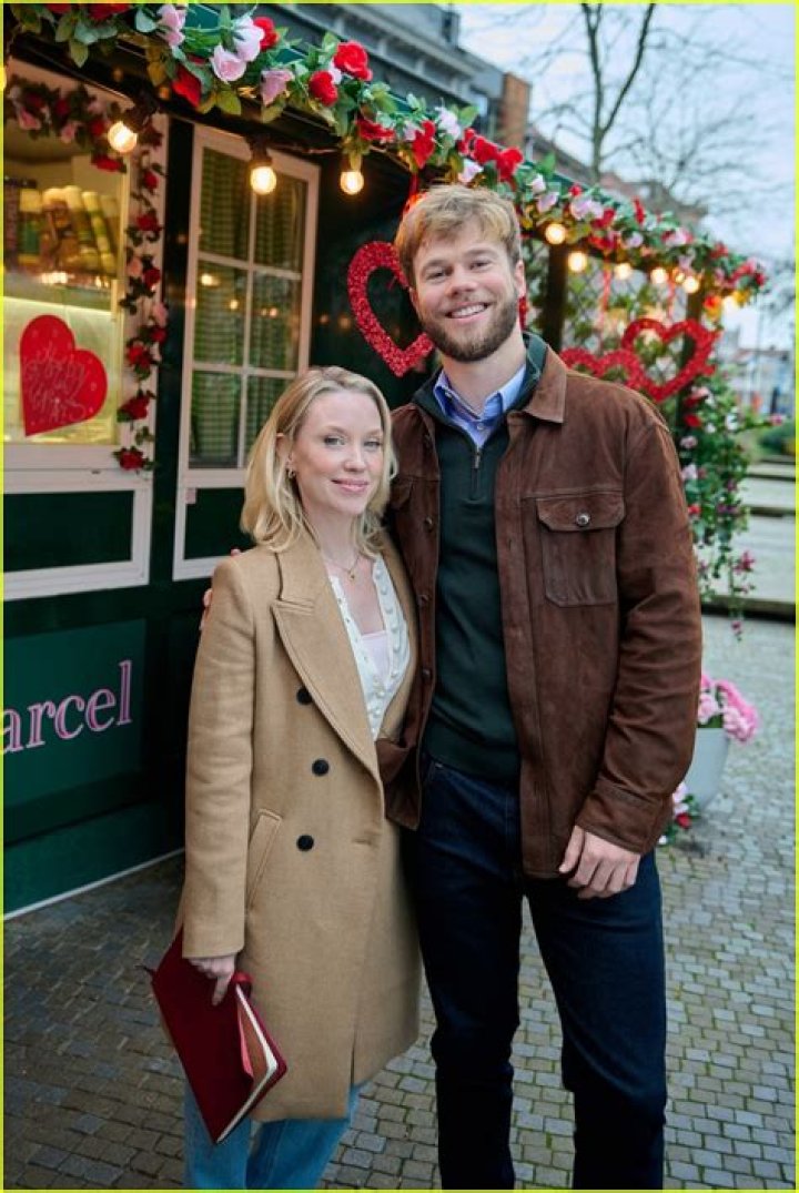 
Is David Elsendoorn Married? Who Is David Elsendoorn Married To? 