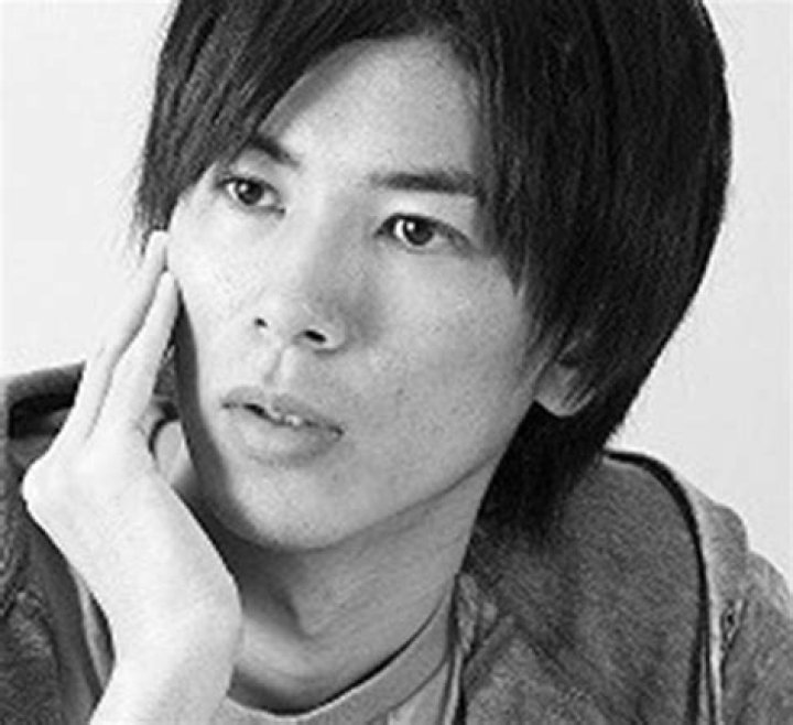 
Is Hajime Isayama Married to Wife? Or Dating a Girlfriend? 