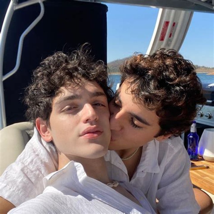 Is Jefferson White Gay? Relationship & Career Explore