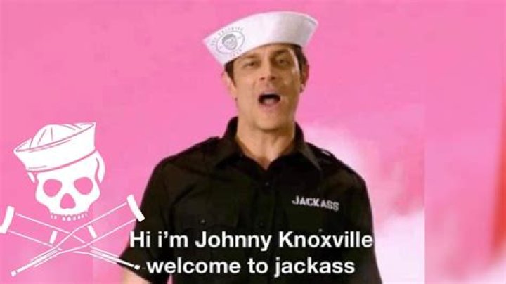 Is Johnny Knoxville Still Alive, Is Johnny Knoxville Living Or Dead