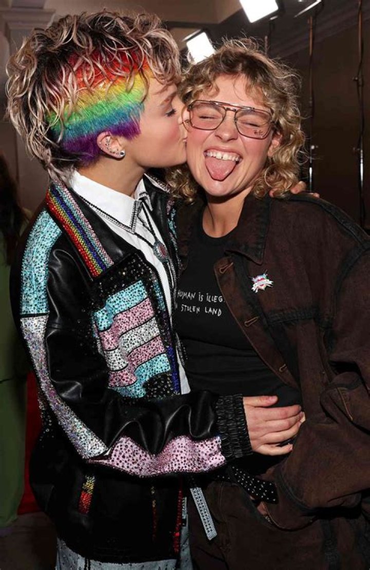 Is Jojo Siwa Gay or Bisexual? A Close Look At Her Sexuality