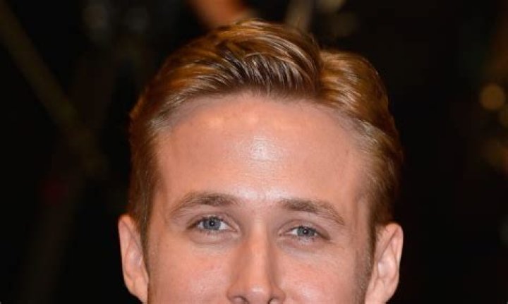 Is Ryan Gosling left-handed?