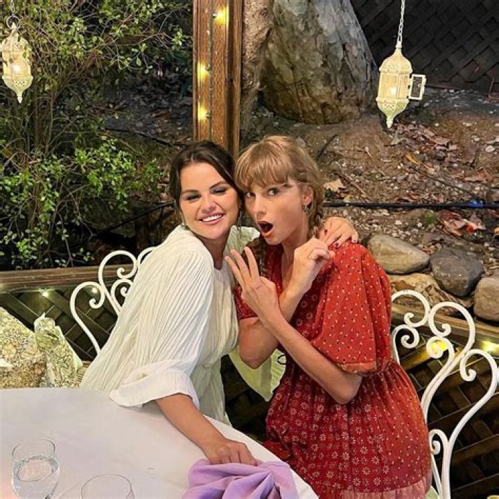 Is Selena Gomez still friends with Racquelle Stevens?