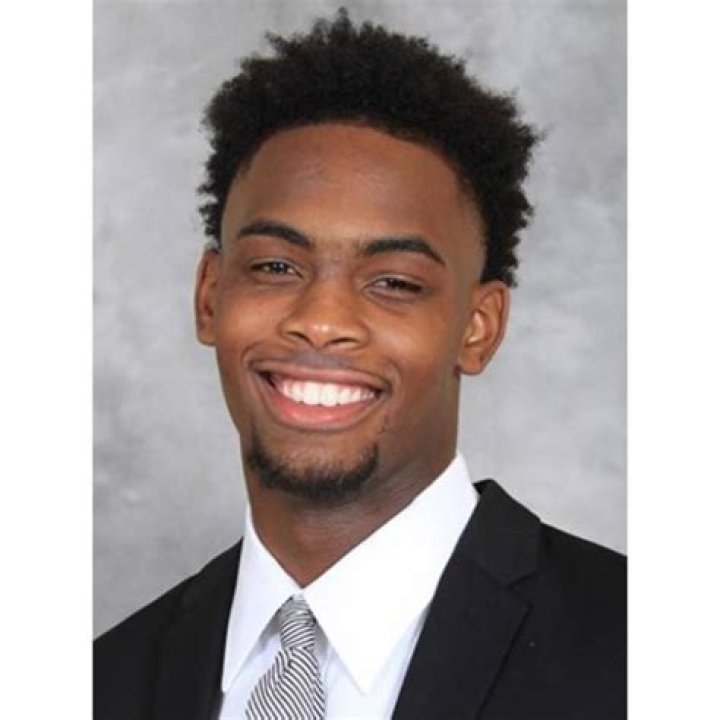 
Isaiah Mucius Height, Weight, Net Worth, Age, Birthday, Wikipedia, Who, Nationality, Biography 