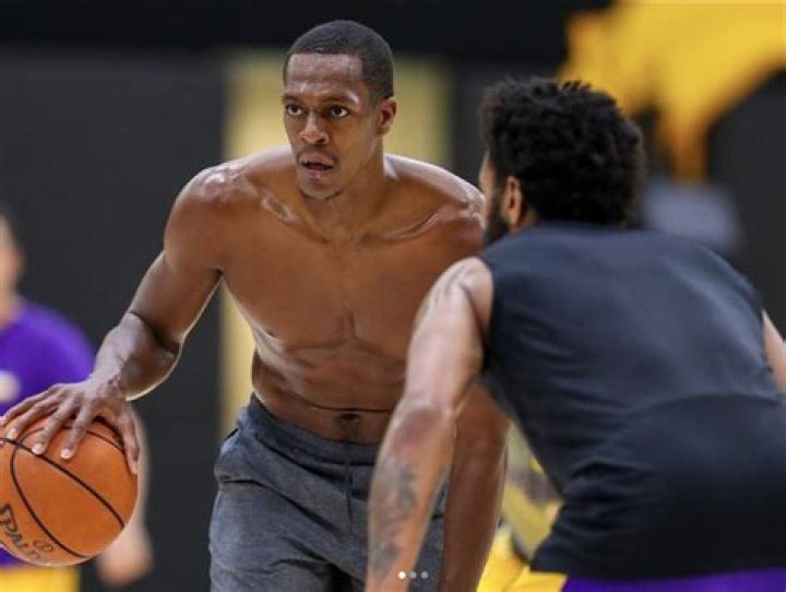 Ish Smith Height, Weight, Net Worth, Age, Birthday, Wikipedia, Who, Instagram, Biography