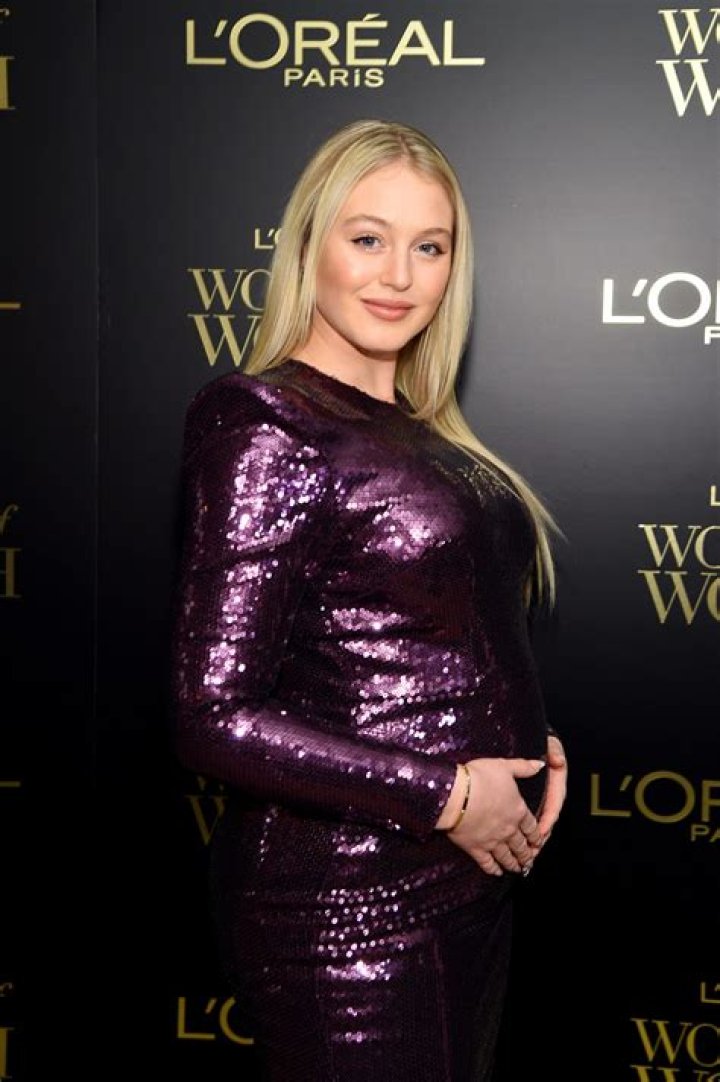 Iskra Lawrence Height, Weight, Net Worth, Age, Birthday, Wikipedia, Who, Nationality, Biography